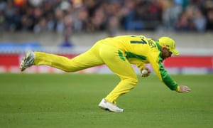 David Warner takes a catch to dismiss Thisara Perera.