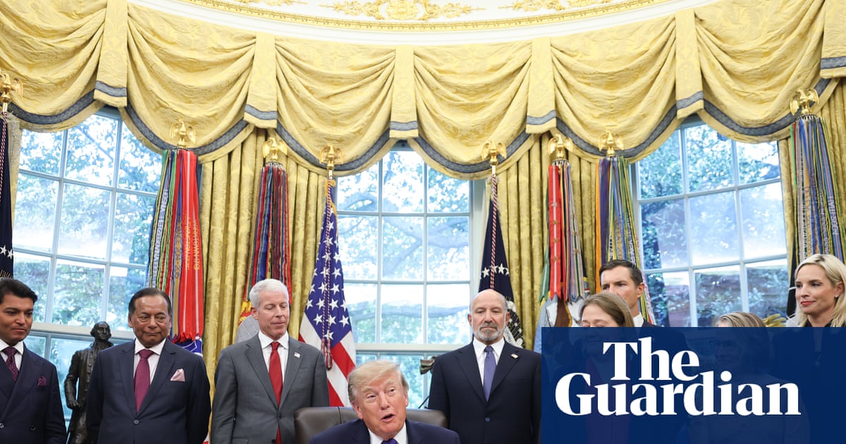 Trump unveils plan for $15bn Iowa steel plant he calls biggest in US history