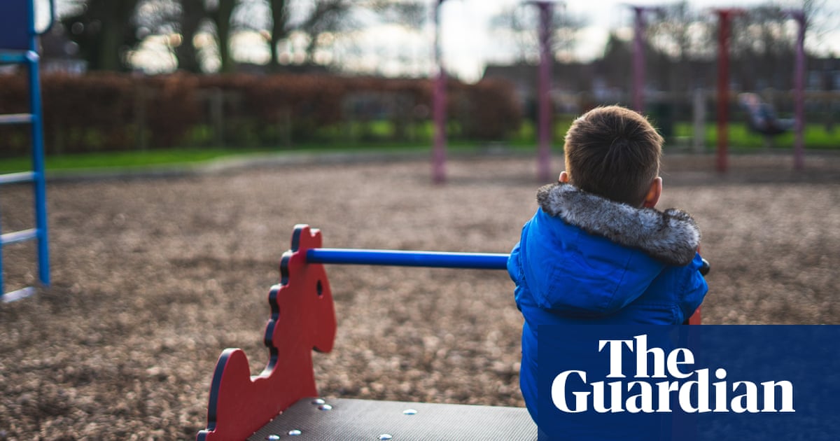 Only full abolition of two-child benefit cap will substantially cut poverty, thinktank says