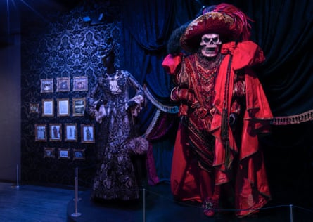 Une exposition mettant en vedette Le Fantôme de l'Opéra du Musée de Broadway.