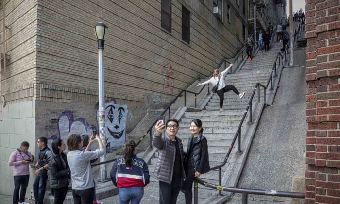 Téléchargement gratuit Images Meme Tourism Has Turned The World Into The Seventh Circle Of actualisé salutations