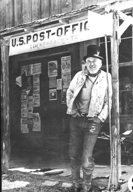 Hondo Crouch self-appointed mayor, Luckenbach, Texas.
