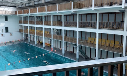The pristine steel-bottomed Bad Zur Sonne pool in Graz, Austria