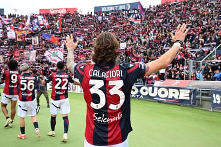 Calafiori waves to Bologna fans.