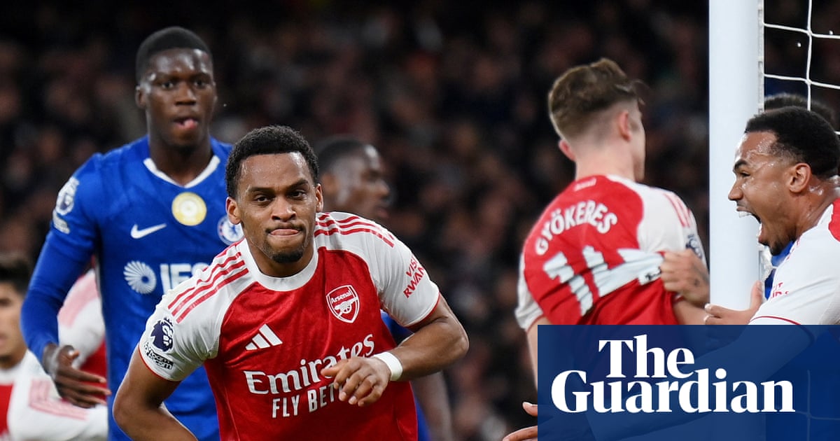 Arsenal edge battling Chelsea thanks to Timber and Raya to restore five-point lead