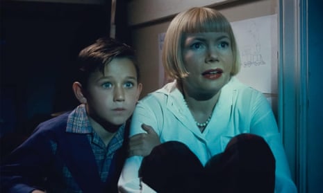 Mateo Zoryon Francis-DeFord and Michelle Williams in The Fabelmans. 