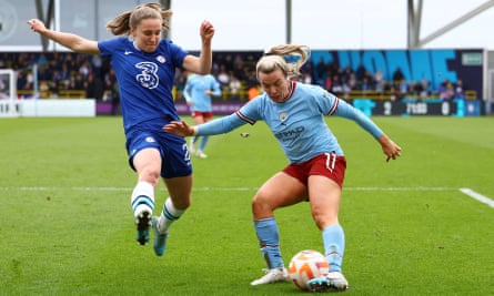 Chelsea Women midfielder Sophie Ingle on WSL title race and how