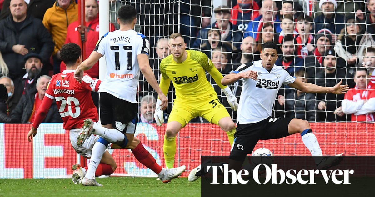 Brennan Johnson sinks Derby as Nottingham Forest win after fiery finale - The Guardian