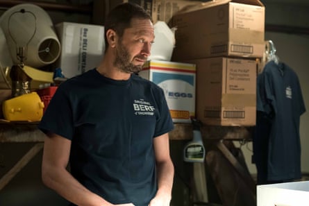 Moss-Bachrach as Richie Jerimovich in the opening episode of The Bear’s second season.