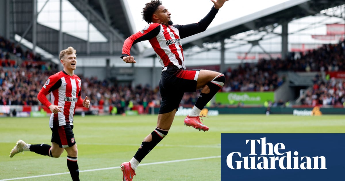 Schade fires rampant Brentford to 4-3 win despite late Manchester United rally