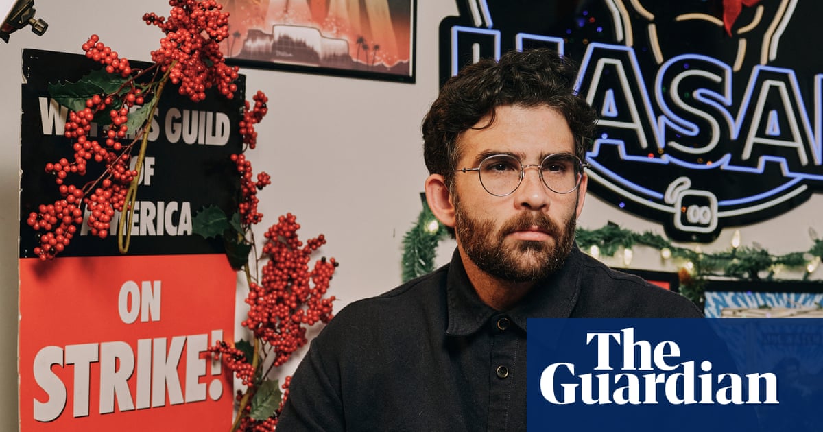 Two US political commentators banned from entering UK