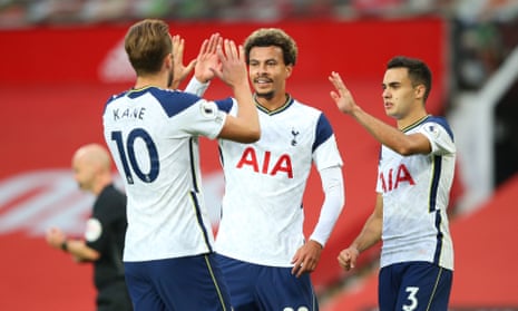 Harry Kane gets Tottenham’s sixth goal from the penalty spot.