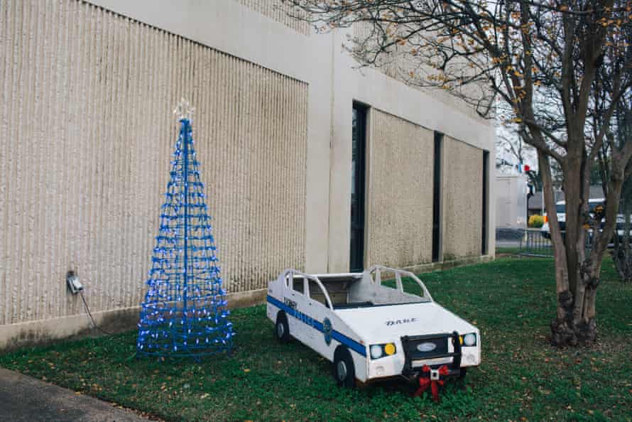 The Zachary police station decorated for Christmas.