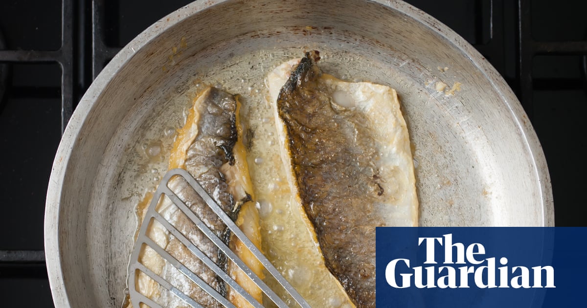 What’s the secret to crisp-skinned fish? | Kitchen aide