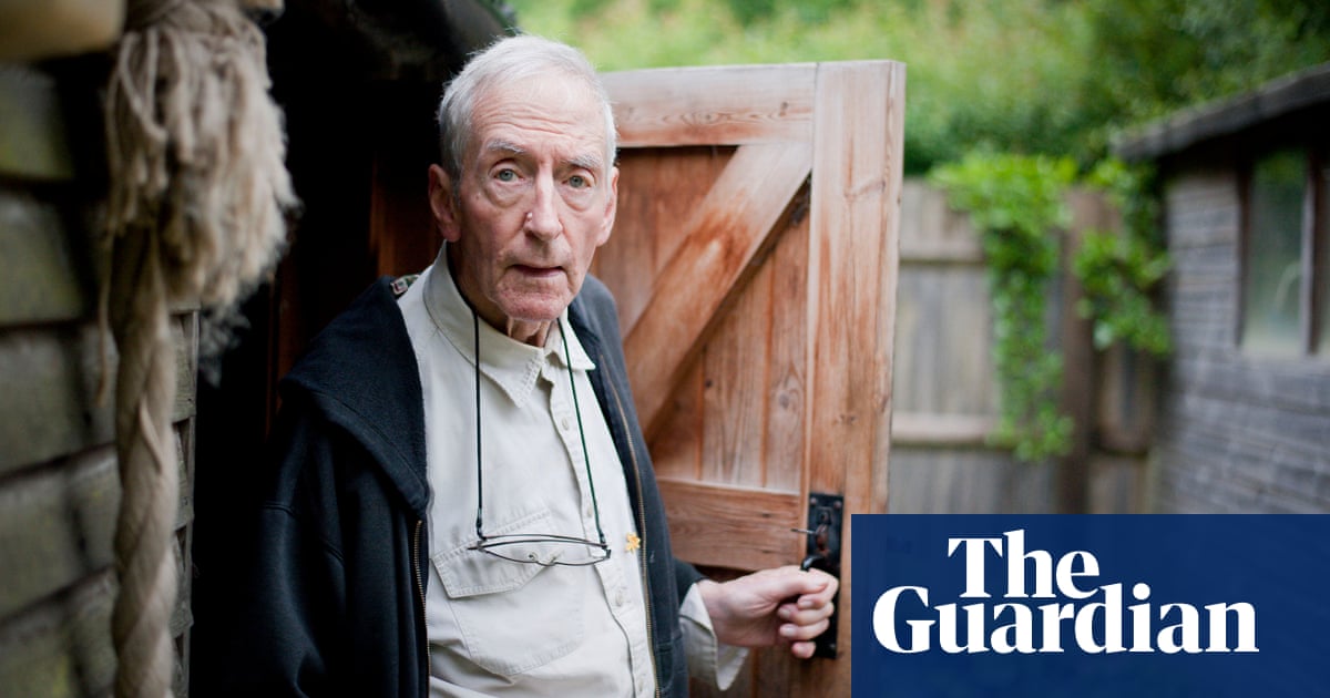 Snowman author Raymond Briggs dies aged 88