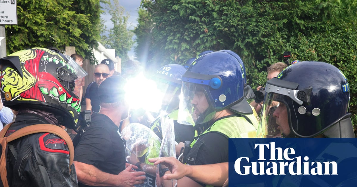Police warn of ‘inflammatory’ online posts over clashes outside Essex asylum hotel