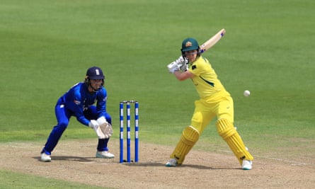 Penggunaan spin ekstra di Australia dihargai dengan retensi Ashes wanita |  Abu Wanita
 | KoranPrioritas.com