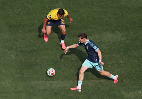 Florian Wirtz tries a pass.