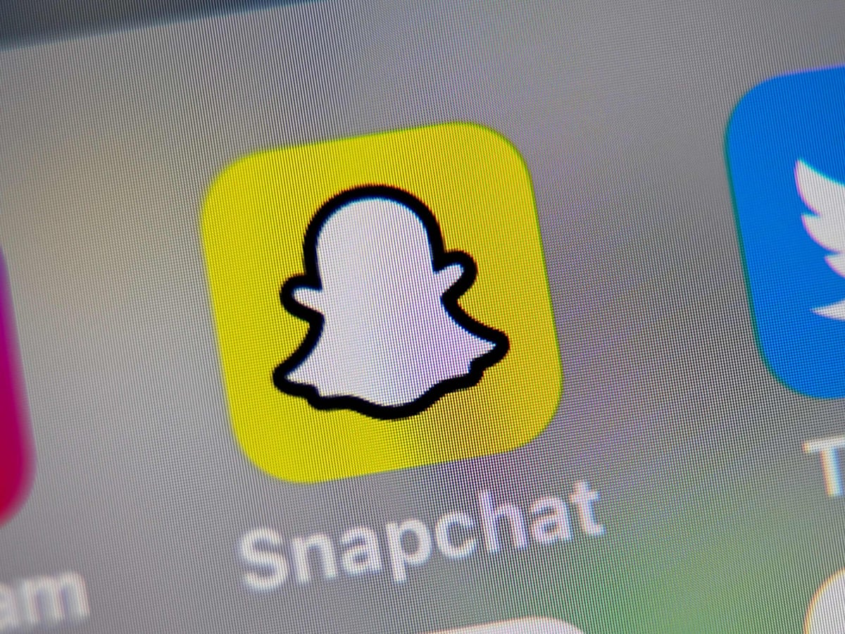 Snapchat Firm Unveils Platform Plan To Take On Google And Apple Snapchat The Guardian Snapchat Firm Unveils Platform Plan To Take On Google And Apple Snapchat The Guardian