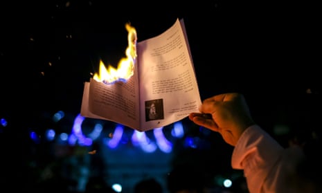 Writers and publishers have set fire to books in protest after the killing of Faisal Arefin Dipan in Dhaka by suspected Islamists
