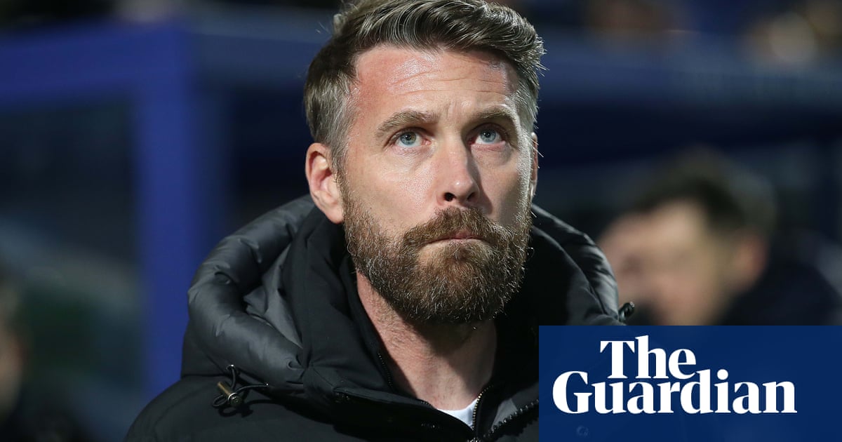 Luton Town Manager Rob Edwards Resigns Amid Struggles