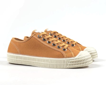A pair of Novesta Star Master Contrast Shoes in ecru.