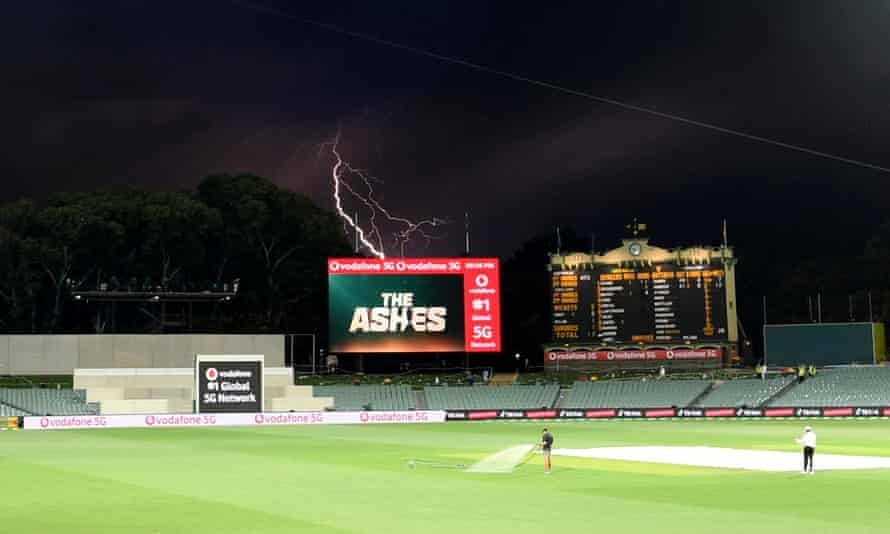 Lightning Strikes Give England Ashes Respite As Australia Take Control Again Ashes 21 22 The Guardian Lightning Strikes Give England Ashes Respite As Australia Take Control Again Ashes 21 22 The Guardian