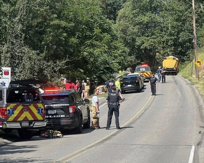 Bus carrying junior high football team crashes in Pennsylvania, sending 21 people to hospital