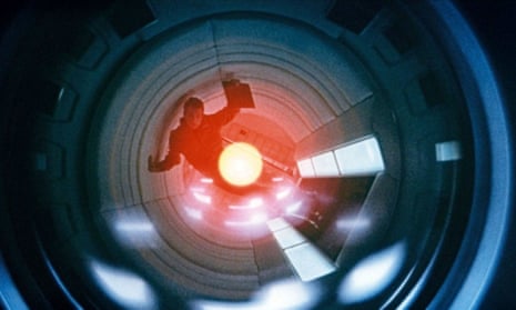 2001: A Space Odyssey'deki katil yapay zeka Hal'in, gemideki insanları öldürmeye çalışan bir fotoğrafı.