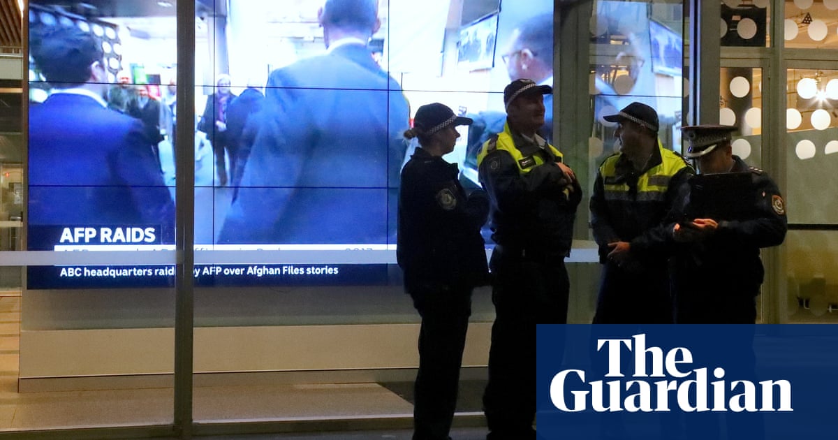 Australian federal police obtained six warrants to hunt down journalists’ sources in 2018-19