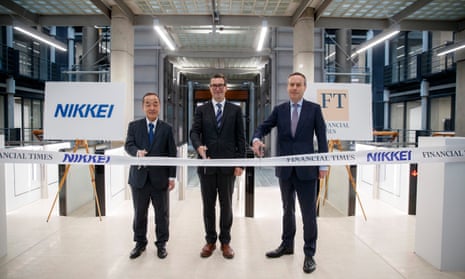 Nikkei’s Hirotomo Nomura, FT chief executive John Ridding and FT editor Lionel Barber at the opening of Bracken House on 25 January 2019.