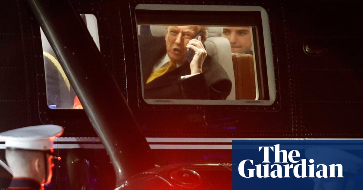 Trump news at a glance: President suggests scrapping Obamacare as shutdown flight chaos continues