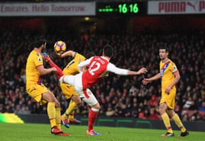 Giroud wins it for his scorpion kick goal against Crystal Palace.