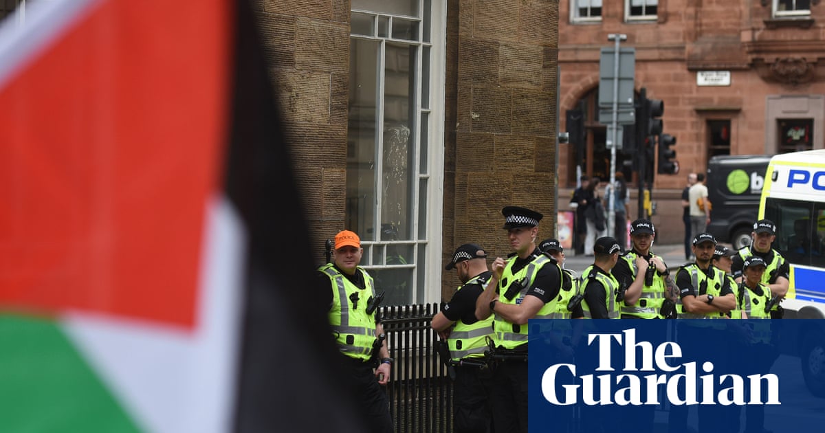 Man arrested in Glasgow for holding sign allegedly supportive of Palestine Action