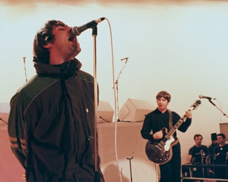 Oasis on Channel 4’s The White Room in 1996.