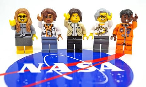 The full Lego Nasa Women set.