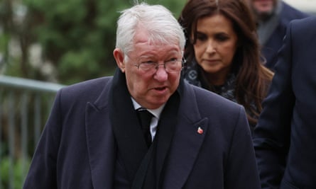 Former Manchester United manager Sir Alex Ferguson arrives at Manchester cathedral.