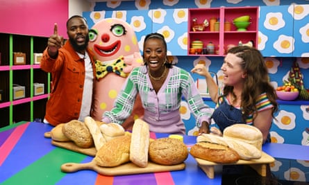 Mo Gilligan, Mr Blobby, AJ Odudu and Rosie Jones on The Big Breakfast in 2022.