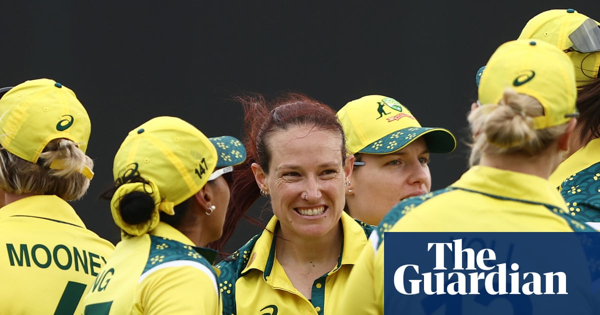 Australia complete ODI clean sweep with eight-wicket win over Bangladesh