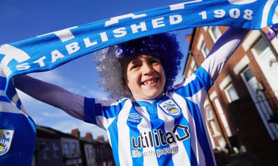 Luton v Huddersfield: Championship playoff semi-final, first leg – live! | Championship 5 Luton v Huddersfield