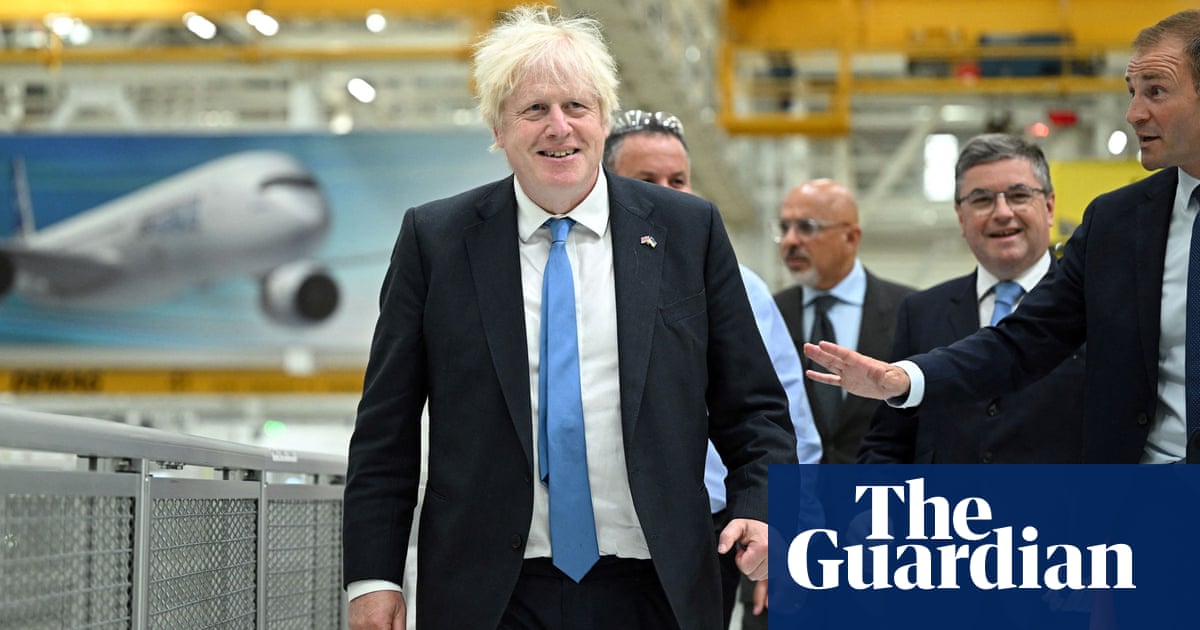 Senior Tory defends Johnson for taking second holiday amid energy crisis