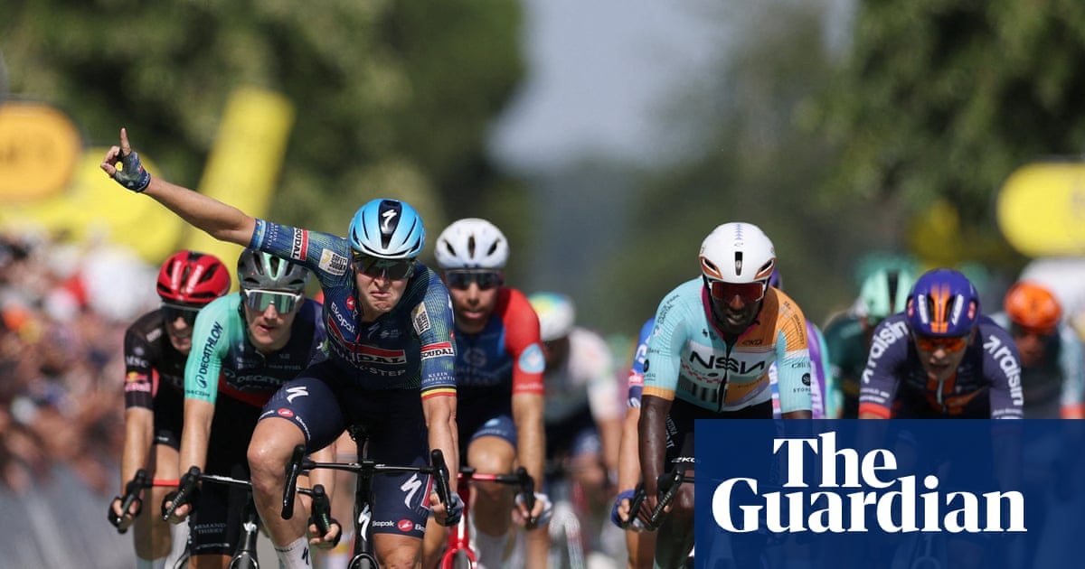Heatwave forces Tour de France organisers to shorten Sunday’s stage nine