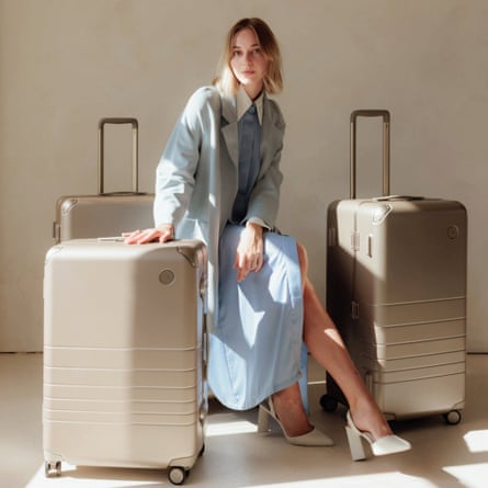 Monos Hybrid Carry-on