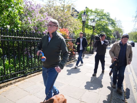 Peter Mandelson near his home in north London on 21 April 2026. dqxikeidqkikdinv
