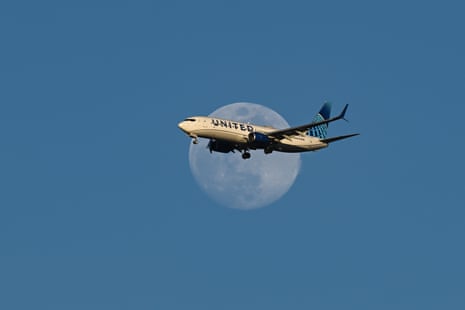 Пассажирский самолет United Airlines