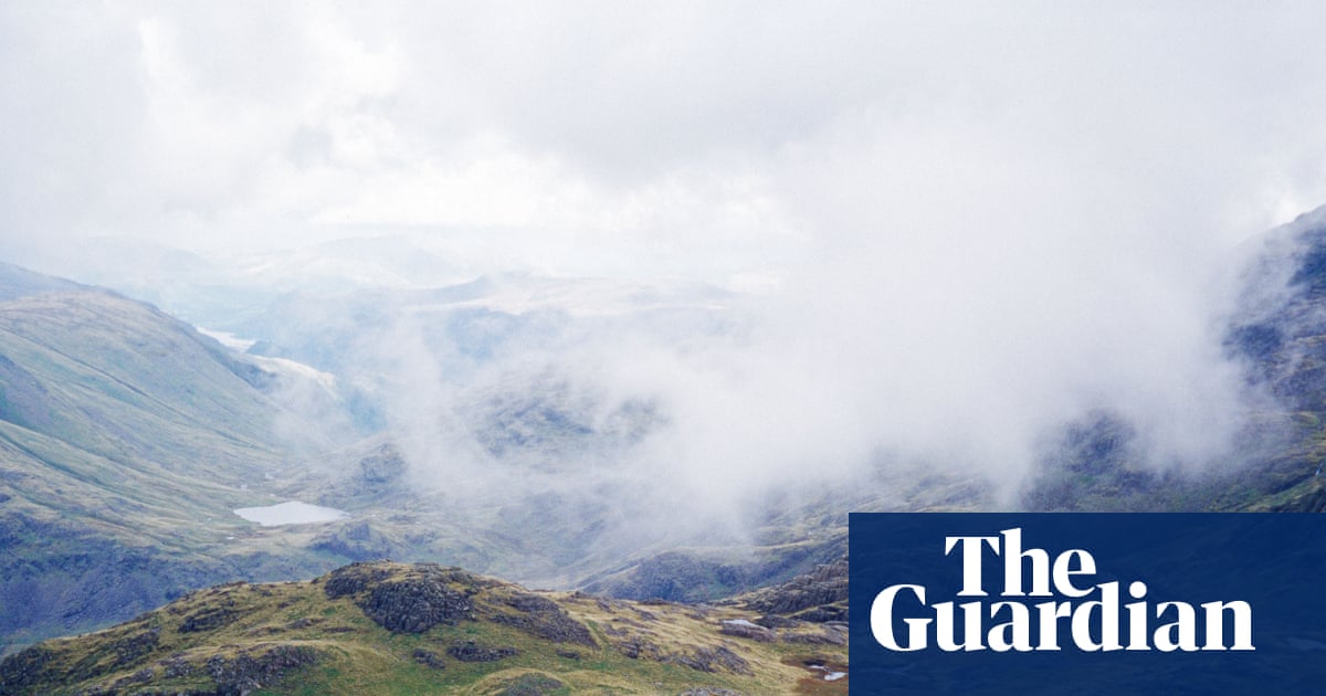 Rescued Scafell Pike hikers urged to pay hotel bill and return head torches