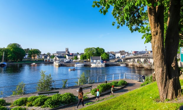 Path along the River Shannon; Carrick-on-Shannon.