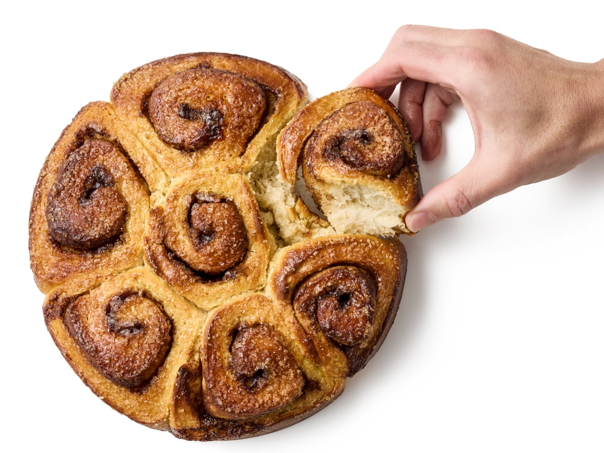 How to make cinnamon buns – recipe Baking The Guardian