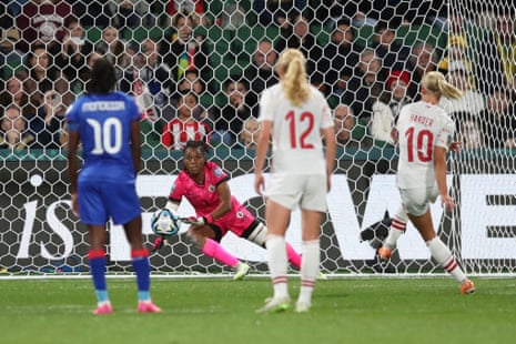 Pernille Harder scores the penalty