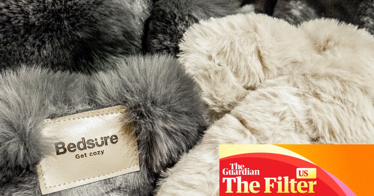 Are Lola Blankets worth it? We found a dupe for a third of the price